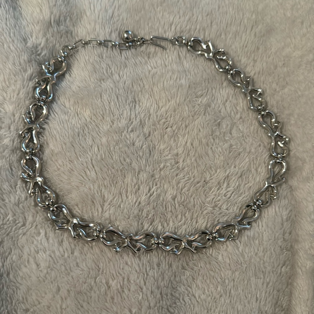 Trifari vintage bow necklace